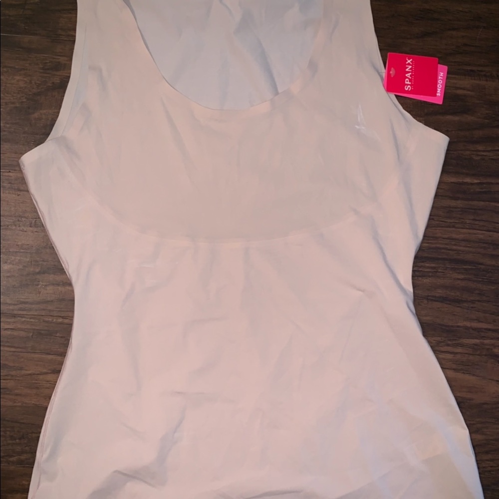 NEW WITH TAGS SPANX Thinstincts Tank